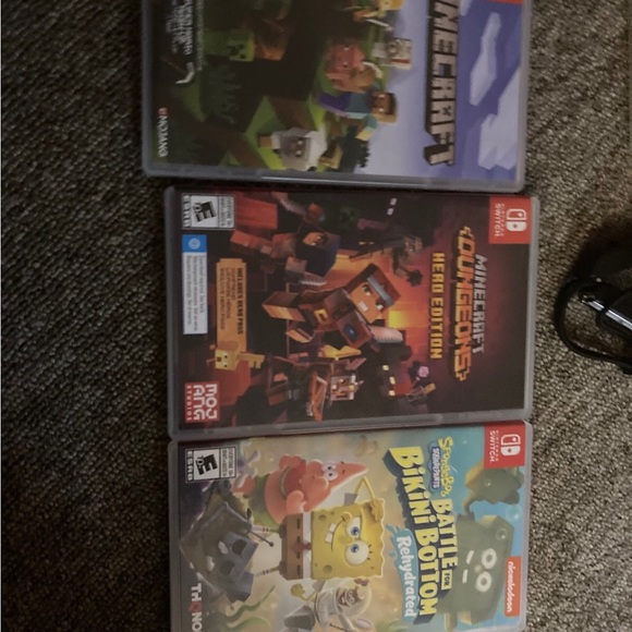 Nintendo Switch Console - Picture 5 of 11